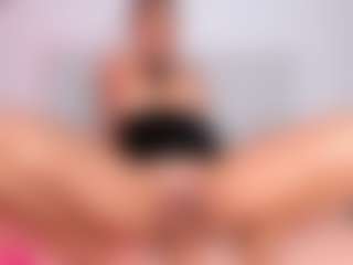 Live cam show with SuzzanRugge - Thin on Adult Interactions