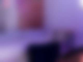 Live cam show with SuzzanRugge - Thin on LiveSexCams6