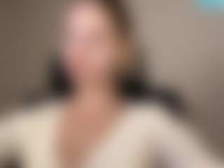Live cam show with Eve - Blonde Hair on Milfs Live