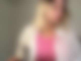 Live cam show with Eve - Blue Eyes on Camsoda