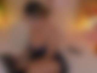 Live cam show with Daraa strom - Public MILF on madthumbs