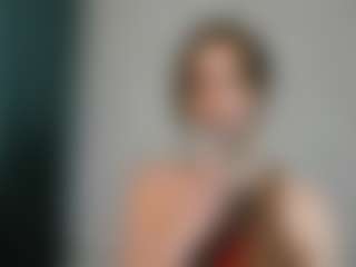 Live cam show with EllieRough - Gray Eyes on sexytreat.net