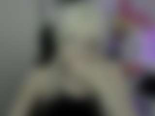 Live cam show with NikaDream1 - Gamer on Mixed Magazine Live