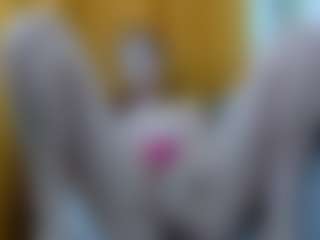 Amellia-Soon's Live Sex Cam Show