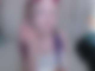 Live cam show with Amellia-Soon - Doggy on xplaylive.com