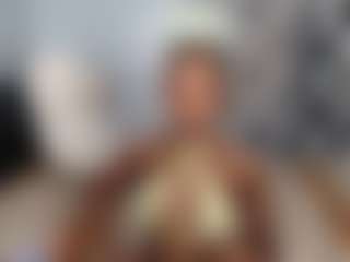 Live-Cam-Show mit blackfantastickk - Gagging auf Camsoda