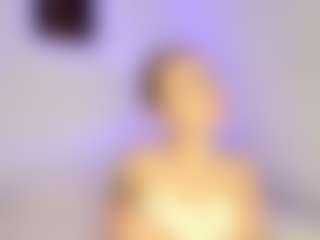 Emiora's Live Sex Cam Show