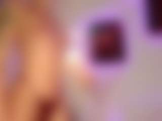 Live cam show with Emiora - Moaning on Mixed Magazine Live