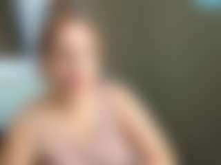 Live cam show with JennifferBandulin - Eating Pussy on Uber Horny