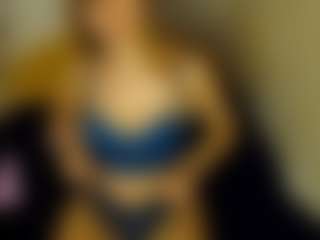 Live cam show with Emily - Brown Hair on slutload