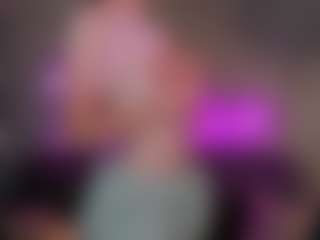 Live cam show with Lucy - Smoking on Soda Cam