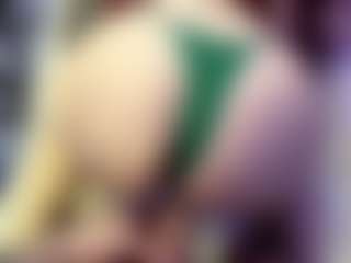 Live cam show with Lucymuur - Twerk on CamwithHer