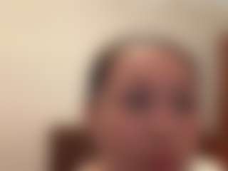 Live cam show with LuiseGursky - Normal on Milfs Live