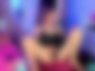 Live cam show with RoxyeSinner - Drinking on CSO-WL