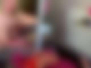 RoxyeSinner MILF webcam performer live streaming