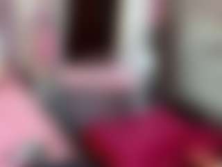 Live cam show with RoxyeSinner - Gamer Mature on sexylive.show