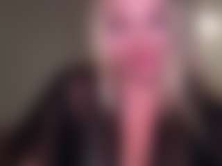 Live cam show with chloekiss - Blue Eyes on StripNow