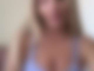 Live cam show with chloekiss - Camel Toe on Streamer API