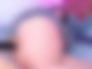 Live cam show with Nahia-Brm - Fuck on Camsoda