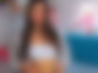 Live cam show with RefugioSlomba - Brown Hair on sexytreat.net