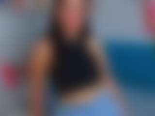 Live cam show with RefugioSlomba - New Young Adult on Camming Site