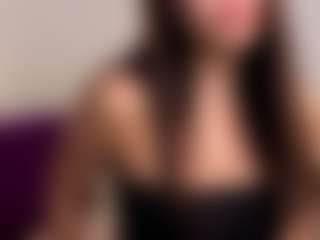 Live cam show with RefugioSlomba - Blue Eyes on wildcum.com