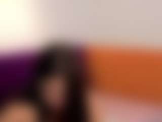 Live cam show with RefugioSlomba - Blue Eyes on Soda Cam