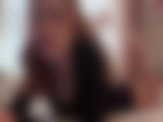 Live cam show with LuciWoolhouse - Mature on CamClone