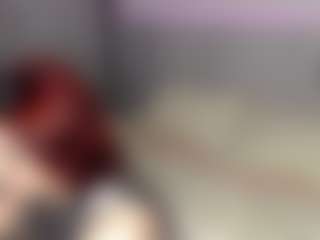 Red-RoxyFoxy's Live Sex Cam Show