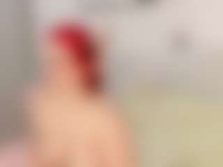 Red-RoxyFoxy's Live Sex Cam Show