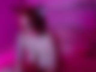 Red-RoxyFoxy's Live Sex Cam Show