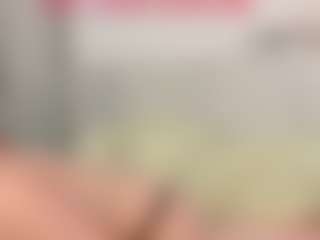 Red-RoxyFoxy's Live Sex Cam Show