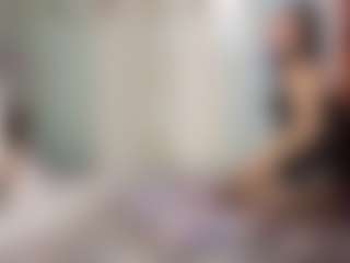 Live cam show with annylittle - Shower on madthumbs