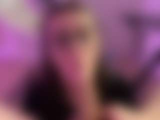 Live cam show with CtrlMeBaby - Cum on makecum.org
