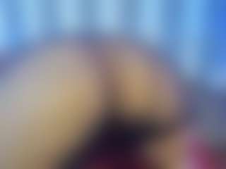 DannaGlow's Live Sex Cam Show