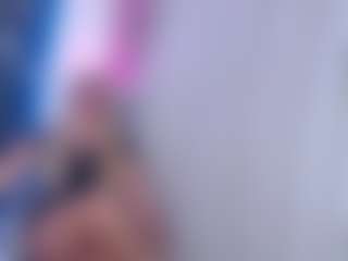 HunterBella MILF webcam performer live streaming