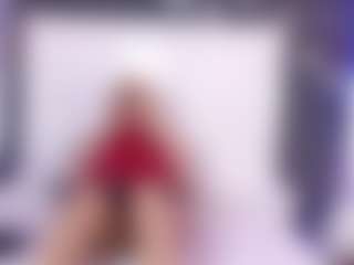 HunterBella MILF webcam performer live streaming