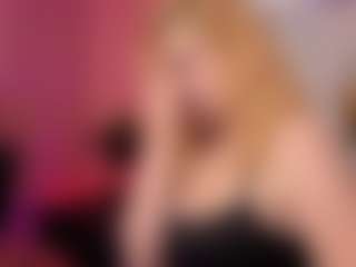 pretty-tay's Live Sex Cam Show