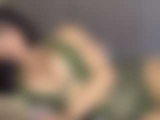 Live cam show with SweetBlaire - Tease on CamClone