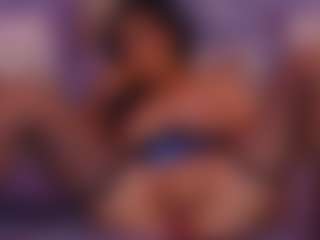 Live cam show with amynaxxx - Petite on madthumbs