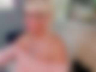 Live cam show with AnnaCoolidge - Granny on Streamer API