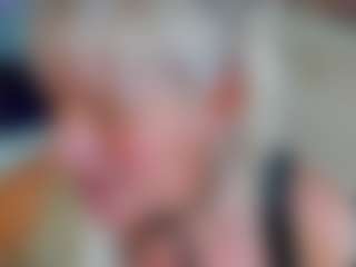 Live cam show with AnnaCoolidge - Striptease Granny on nudelive.tv