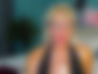 Live cam show with AnnaCoolidge - Granny Dildo on TeamSkeetLive
