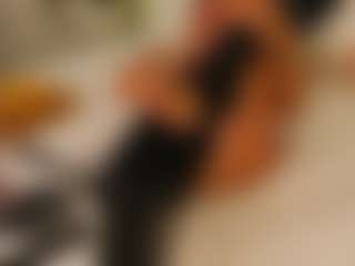 Live cam show with AnnaCoolidge - Granny Dildo on Camiplay Live