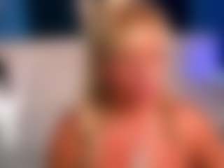 Live cam show with AnnaCoolidge - Granny on slutload