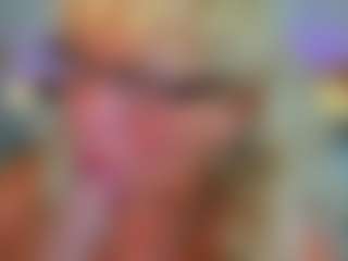 AnnaCoolidge MILF webcam performer live streaming