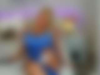 Live cam show with AnnaCoolidge - Oil on Camsoda