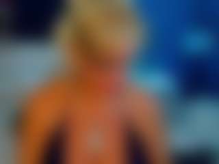 Live cam show with AnnaCoolidge - Blonde Hair MILF on Camsoda