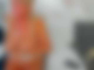 Live cam show with AnnaCoolidge - Granny Blonde Hair on Gym Cam Girls