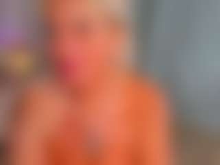 Live cam show with AnnaCoolidge - Mature on Camsoda
